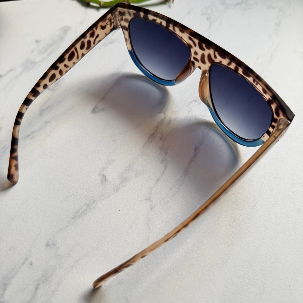 NEW Leopard Print with Blue Gradient Women’s Sunglasses - Picture 4 of 6